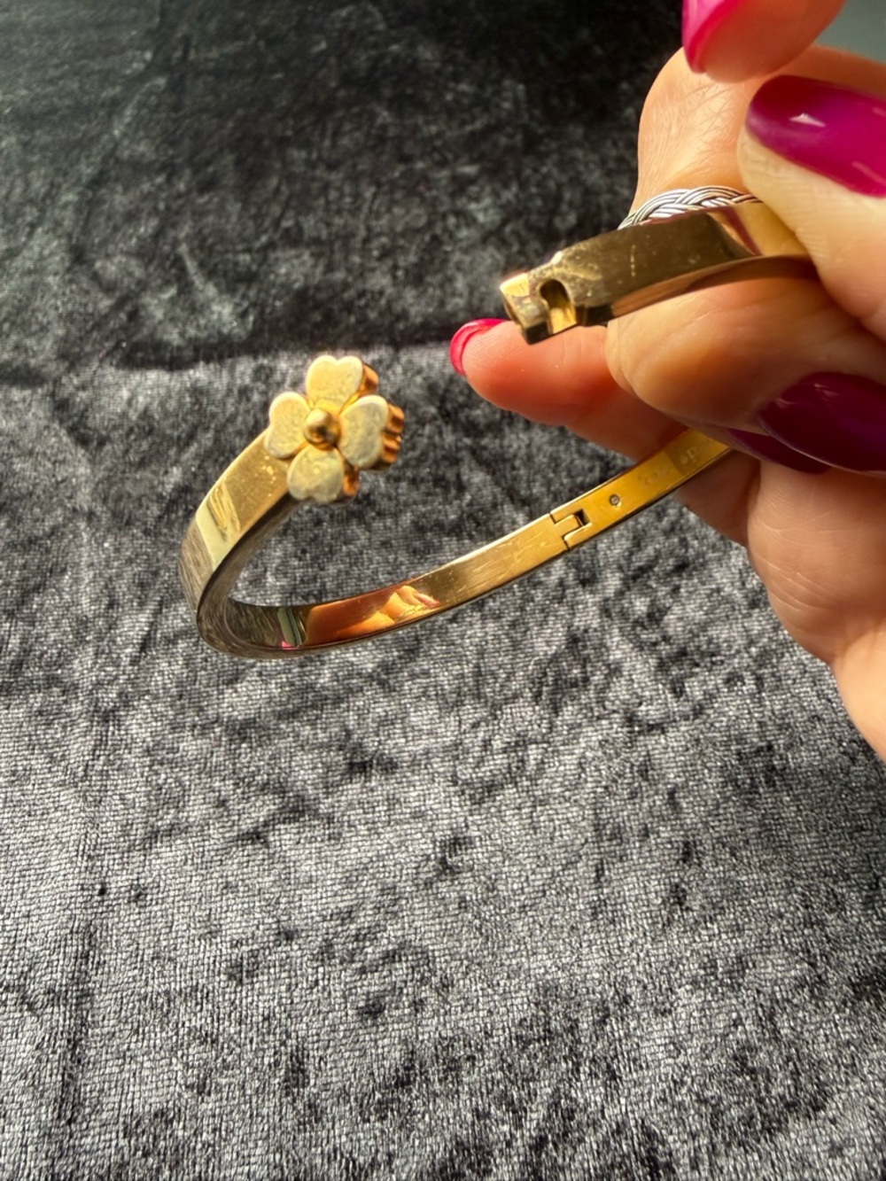 kate spade Gold Flower Bangle Bracelet - Picture 10 of 13